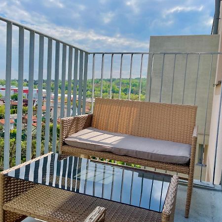 55 M2 Stylish Apartment With Balcony & Parking Виена Екстериор снимка
