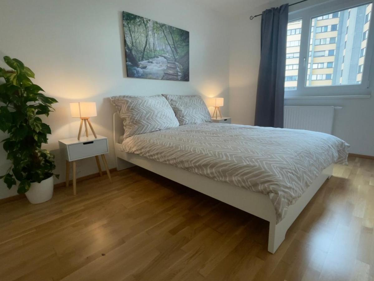 55 M2 Stylish Apartment With Balcony & Parking Виена Екстериор снимка