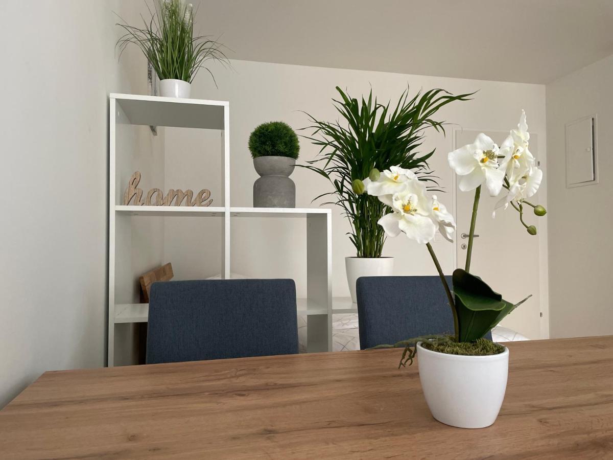 55 M2 Stylish Apartment With Balcony & Parking Виена Екстериор снимка