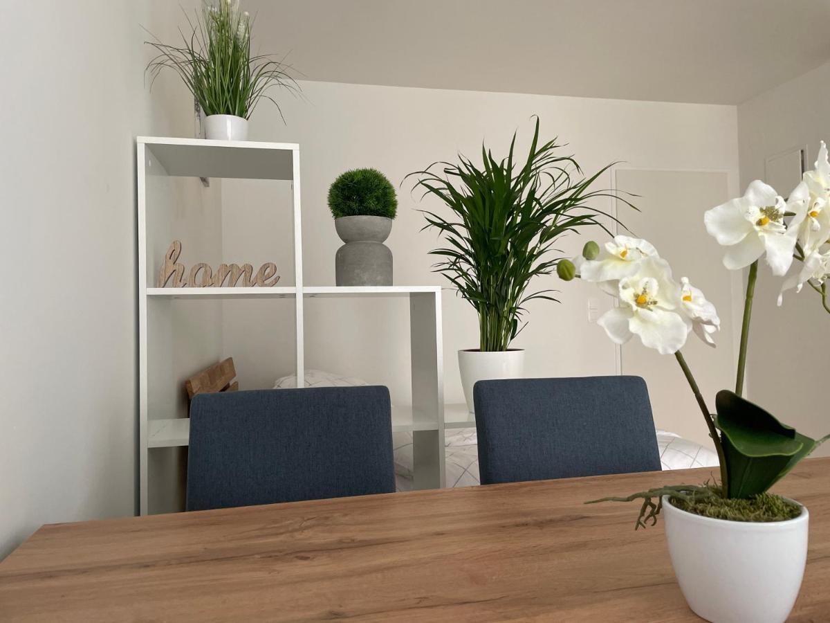 55 M2 Stylish Apartment With Balcony & Parking Виена Екстериор снимка